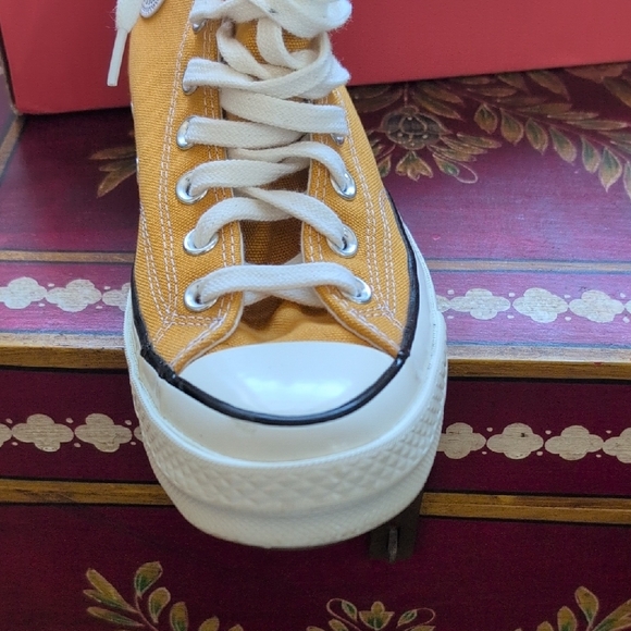 Converse Mustard High-Top Sneakers Unisex - Picture 3 of 5